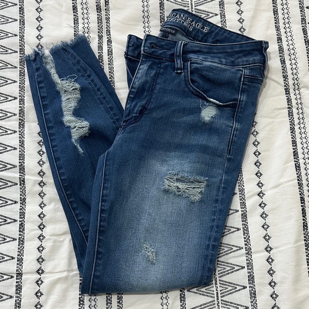 American Eagle Outfitters Women's Ripped Dark Blue Skinny Jeans